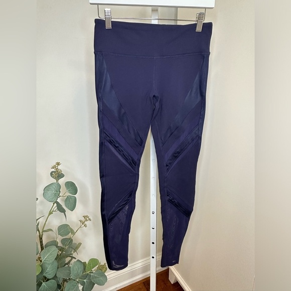 ALO Yoga Epic Mesh Legging in Navy Blue Size Small - Picture 3 of 13